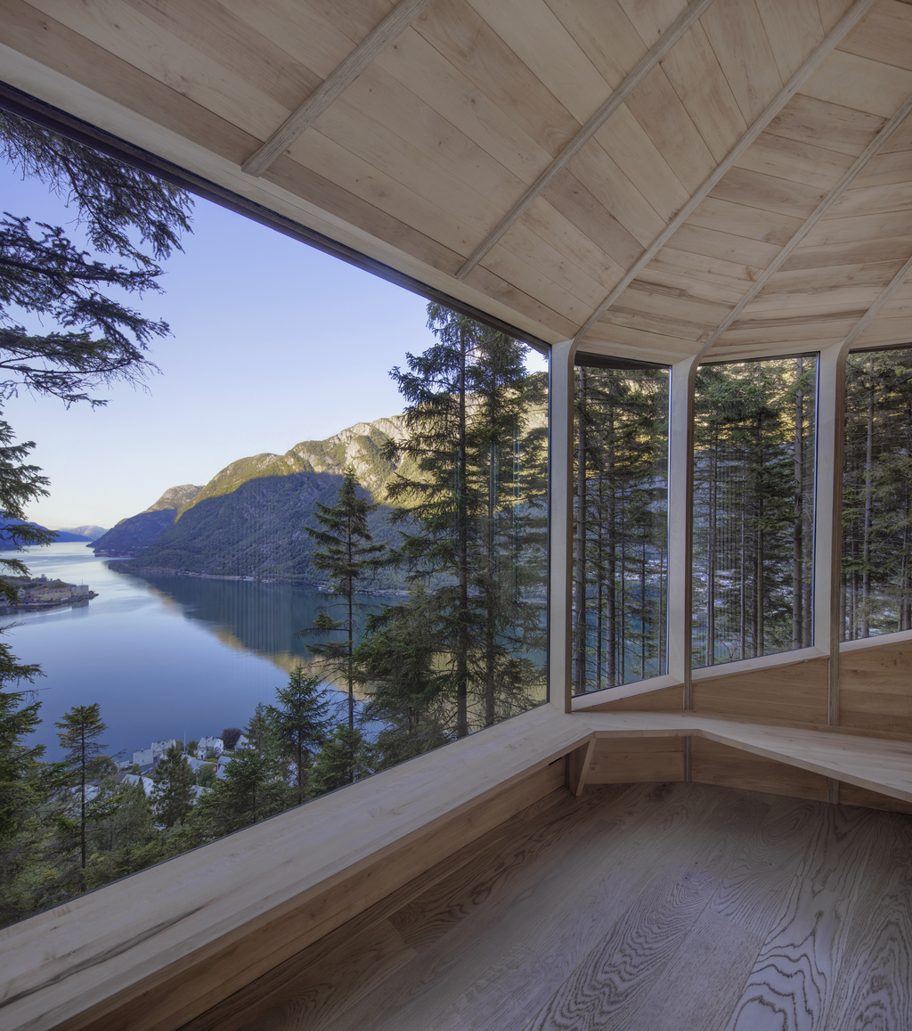 Woodnest Treehouse, Odda, Norway